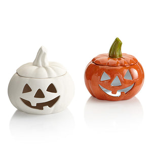 Small Jack-O-Lantern Pumpkin will be sure to please adults and kids alike. 5.5" X 5.5"